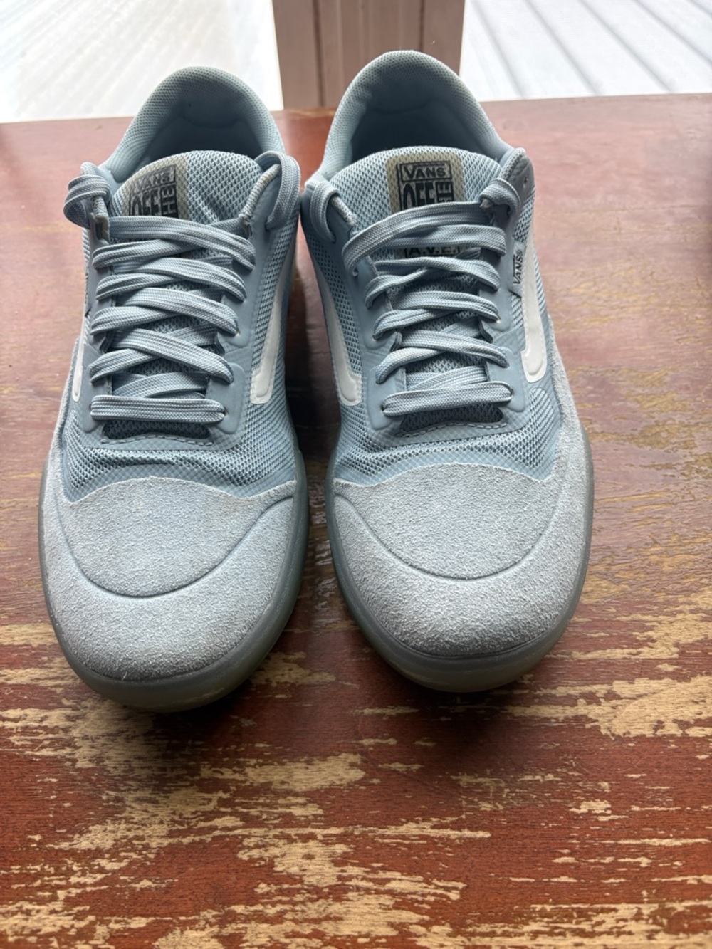 Vans Men’s Pale Blue Low-Top Sneakers with White Side Stripe
